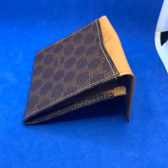 Céline
Macadam Compact In Mustard/Brown Coated Canvas Wallet - Picture 9 of 12